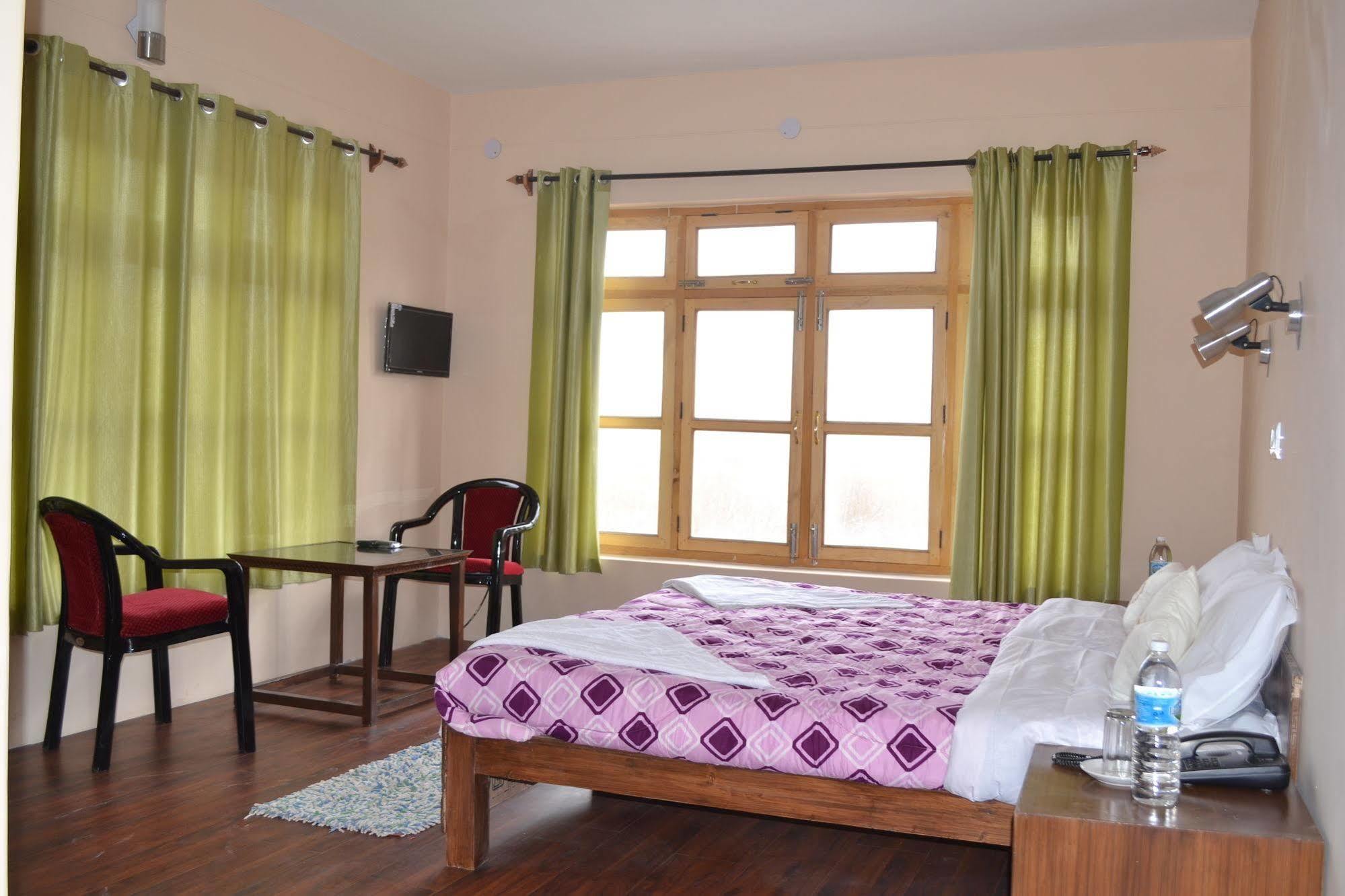 Hotel Ladakh Heaven Leh Dış mekan fotoğraf